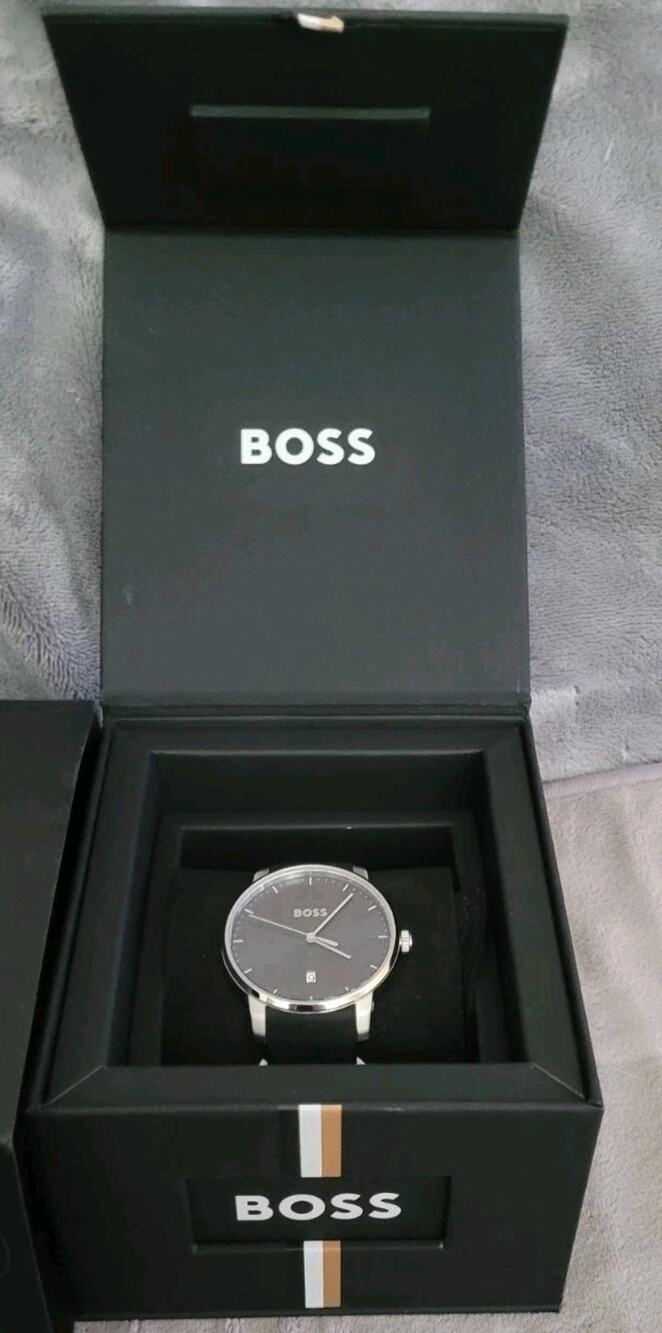 Hugo Boss Dean Men's Stainless Steel Blue Sunray Dial,50 Meter H20R, 1514131 NWB